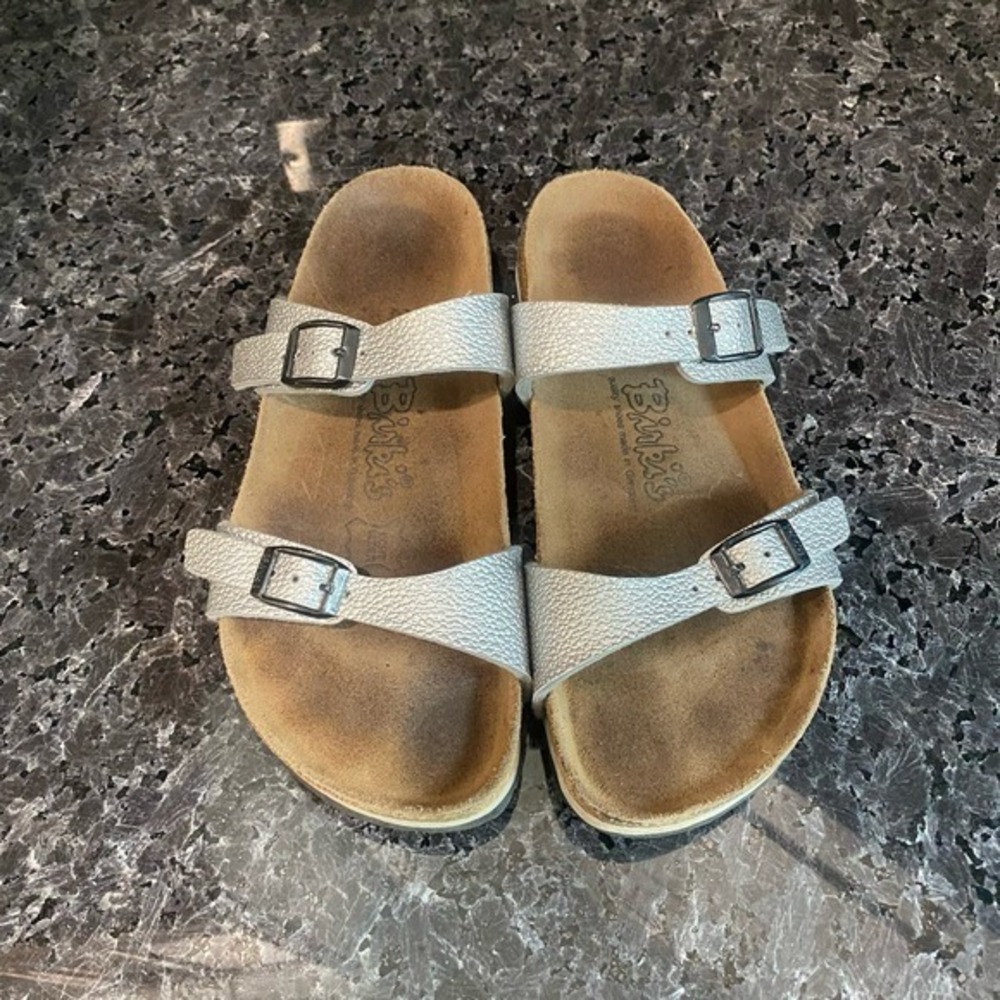 Birkenstock Birki’s Silver Two‎ Strap Sandals Size 5
